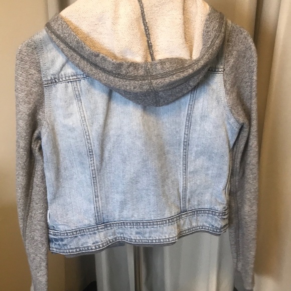 American Eagle Hooded Demin Jacket - Picture 2 of 3